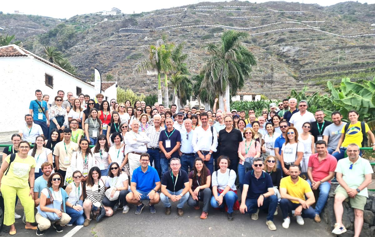 canarias Visita foto de grupo 20240626_151306|Víctor Galán, Iñaki Ormaza y 20240626_144137|Víctor Galán, Iñaki Ormaza y 20240626_144137b|Manolo Agustí 20240627_115624 b|Javier Rodrigo 20240625_200831 b|Esperanza haciendo puas 20240628_155148|Canarias Carl